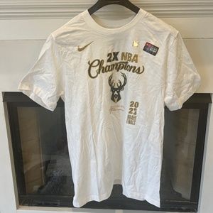 NWT Milwaukee Bucks 2020 Championship T-Shirt